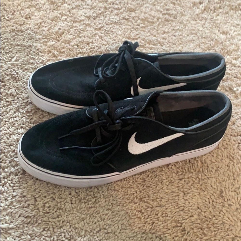 Nike sb black
